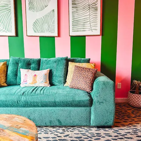 Holiday home Dreaming With Dolly - Luxe Near Broadway