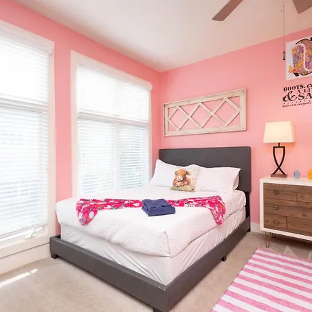 Apartment Lipstick & Boots - Luxury 3-level With Private Garage Near Music Row