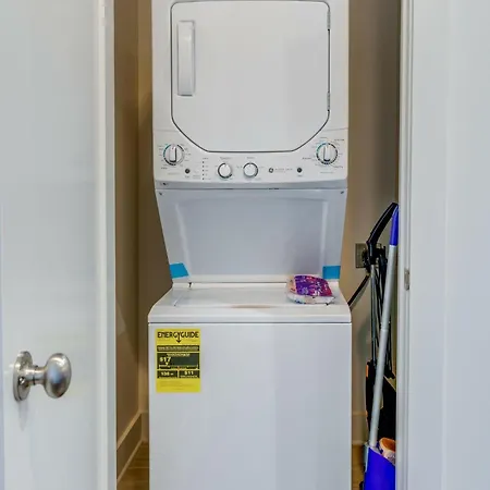 Holiday home Lofts At 30th - Urban Legend - 6 Mins To Broadway *