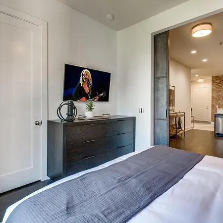 Lofts At 30th - Urban Legend - 6 Mins To Broadway Holiday home Nashville