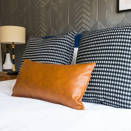 Holiday home The Second Fiddle-odyssey-mins To Broadway *