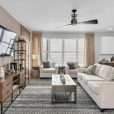Spacious Close To Belmont Rooftop Nashville