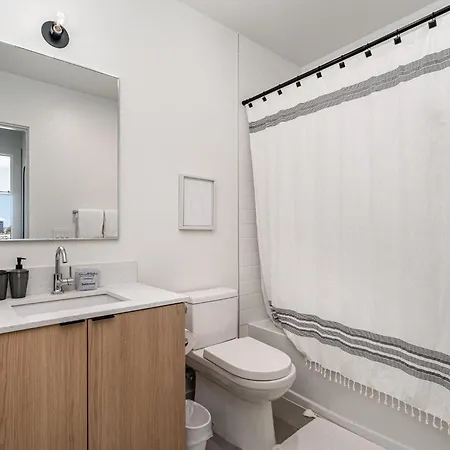 Hyve - Tempo - 2 Units - Walk To Broadway