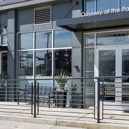 Holiday home 2 Units In Walkable Midtown Location Gympool Honkey-tonk Muse By Avantstay
