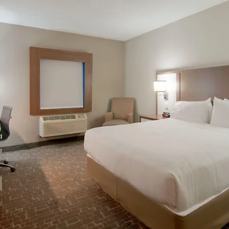 Express & Nashville-i-40 & I-24 Hotel Nashville