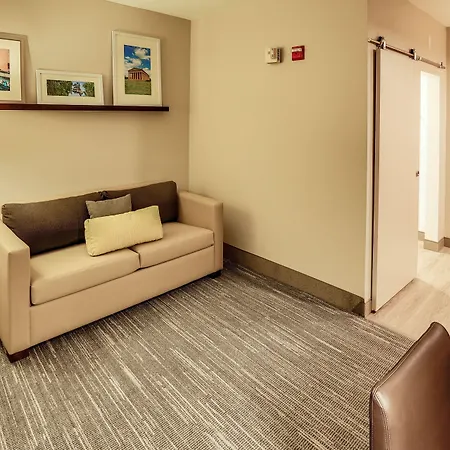 Hotel Country & By Radisson Airport Tn Nashville