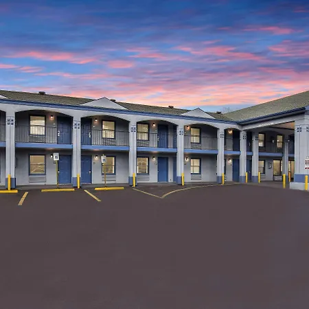 Super 8 By Wyndham West Nashville