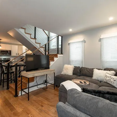 The Cash- 9 Mins To Downtown, Walk To Vandy! Nashville