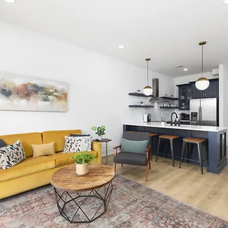 Sleeps 32 Only 10 Minutes To Broadway 4 Side By Side