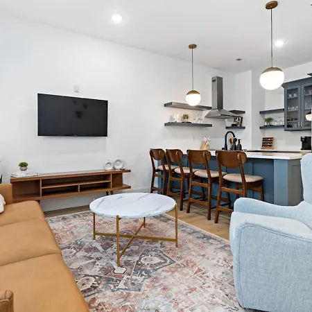 Only 3 Miles From Broadway Sleeps 16 Two Side By Side Nashville