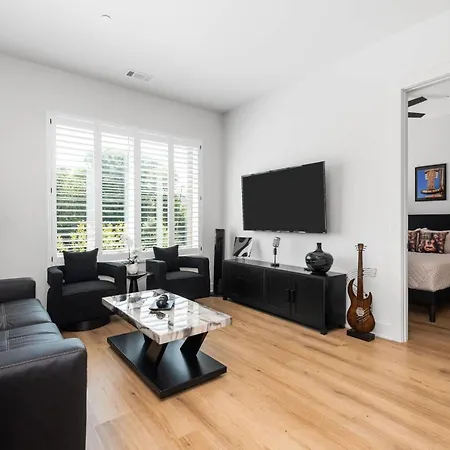 East Nash For 4 With Public Rooftop Near Dt Nashville