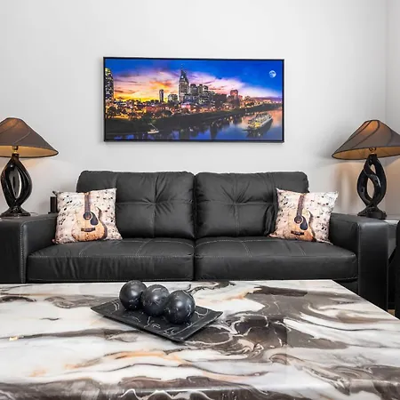 Holiday home East Nash For 4 With Public Rooftop Near Dt *