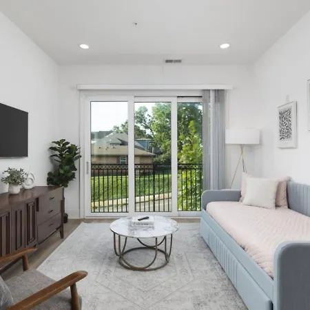 Holiday home Sleeps 20 Three Side By Side 10 Minutes To Broadway *