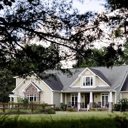 Retreat - Pool/hot Tub/karaoke/theatre + Holiday home Nashville