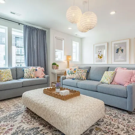 Luxe Group With Hot Tub & Rooftop Lounge Nashville