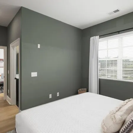 Sleeps 32 Only 10 Minutes To Broadway 4 Side By Side