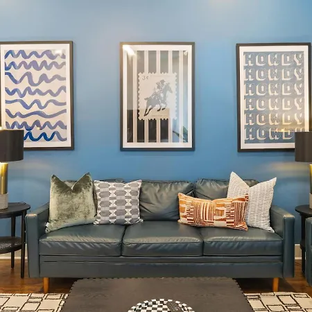 Walk To Vanderbilt And Belmont With Garage And Rooftop Deck * Nashville