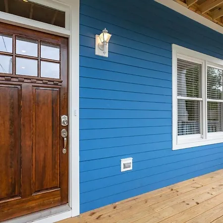 Holiday home 1a Rooftop Deck, 3mi Broadway, Side By Side Available Nashville