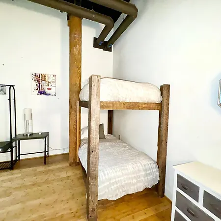 Apartment Rock *