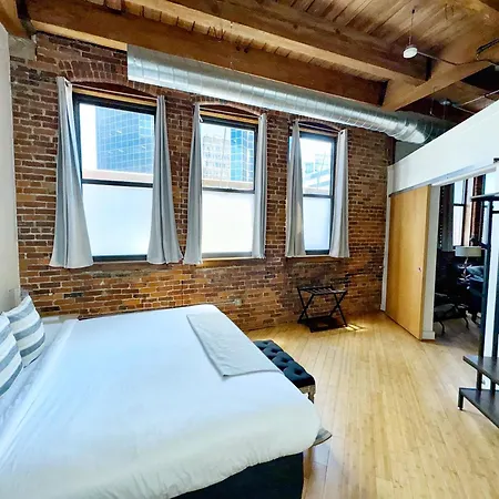 No Show Jones Apartment *