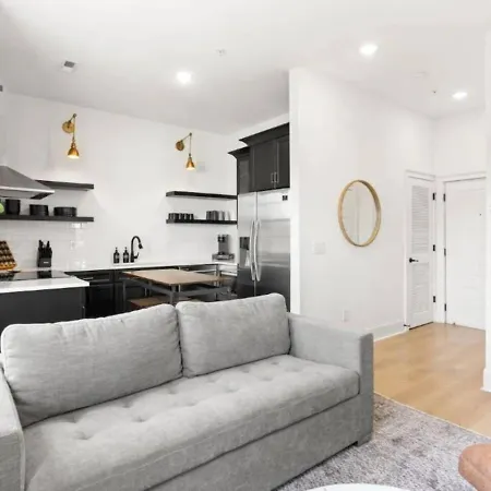 Sleeps 32 Only 10 Minutes To Broadway 4 Side By Side * Nashville