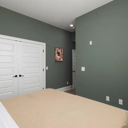 Sleeps 20 Three Side By Side 10 Minutes To Broadway Nashville