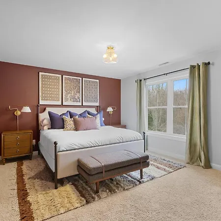 Holiday home Retreat - Pool/hot Tub/karaoke/theatre + Nashville