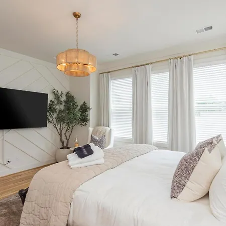 Nash - The Nash - 757ab Lynwood Ave Holiday home