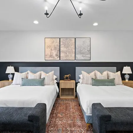 Retreat - Pool/hot Tub/karaoke/theatre + *