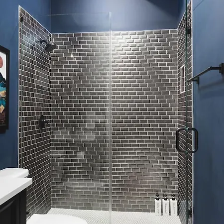 Sleeps 32 Only 10 Minutes To Broadway 4 Side By Side Nashville
