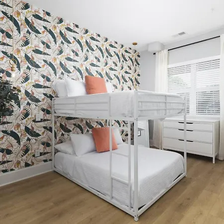 Sleeps 32 Only 10 Minutes To Broadway 4 Side By Side Holiday home Nashville