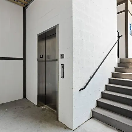 Sleeps 20 Three Side By Side 10 Minutes To Broadway *