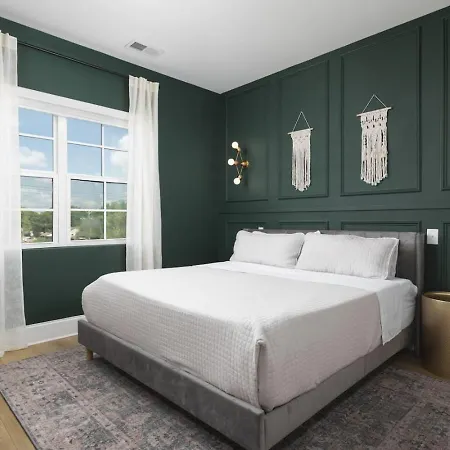 Sleeps 32 Only 10 Minutes To Broadway 4 Side By Side * Nashville