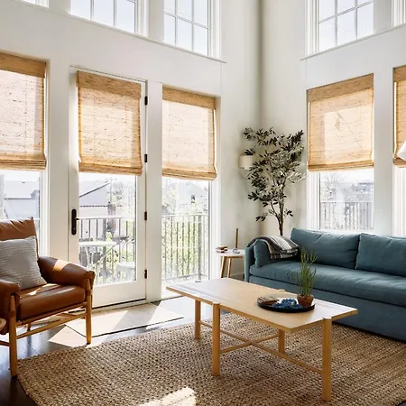 Apartment Penthouse In 12 South With Balcony, Near Broadway!