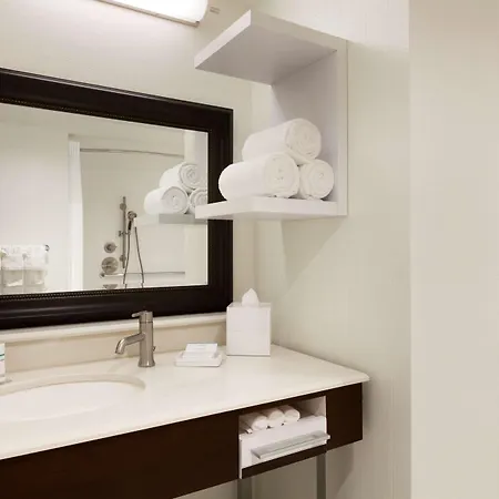 Hampton & Nashville-downtown 3*