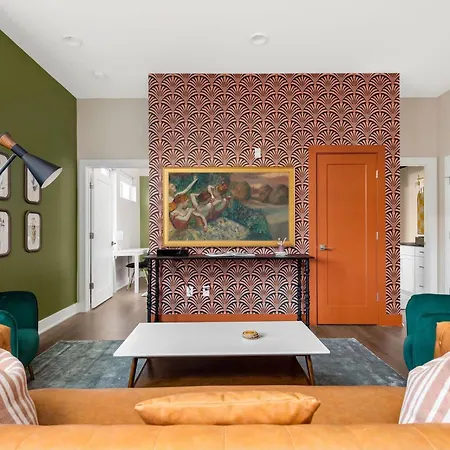 Holiday home Modern 2-bedroom In Nashville