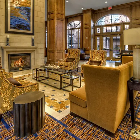 Courtyard By Marriott Hills Hotel 3*