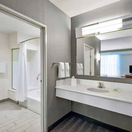 Courtyard By Marriott Hills Hotel 3*
