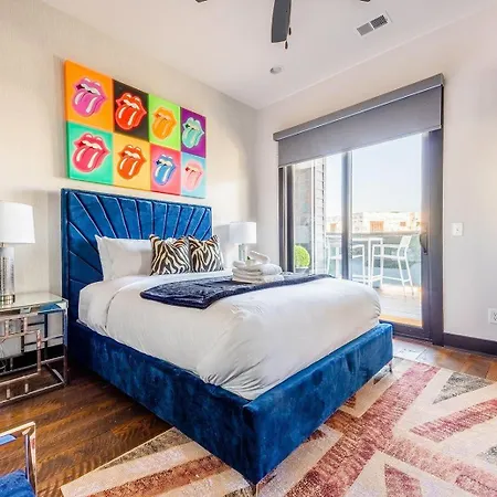 Two Lavish Gulch Homes - Mins To Broadway Holiday home