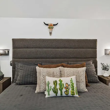 Haven With Gorgeous Skyline Views Holiday home
