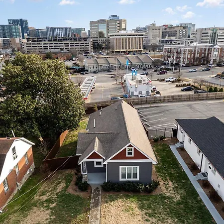 Gray Pearl- Single-family -4 Mins To Broadway Holiday home
