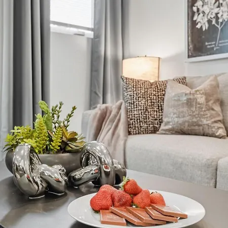 3br And 3ba 5 Min Dt Firepit Patio And Sleeps 10 Nashville