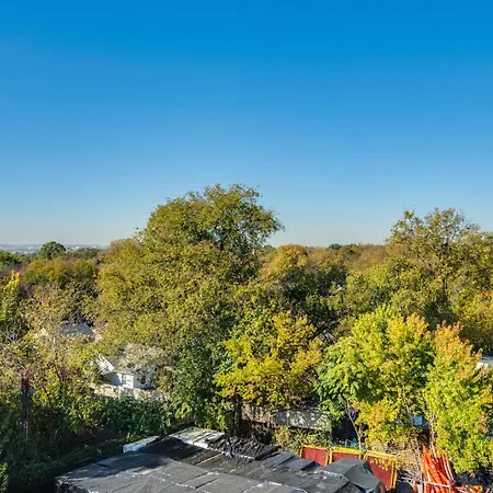 Rooftop Views Ping Pong Lounge Holiday home Nashville