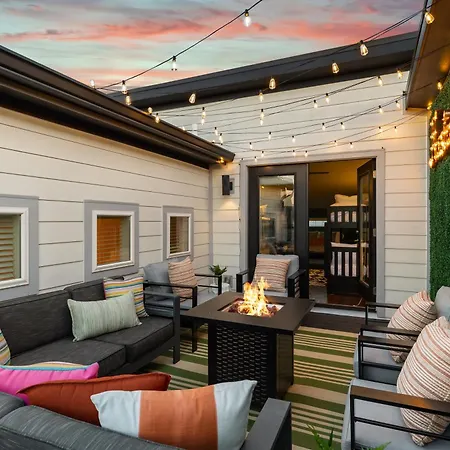 Private Rooftop Near Vanderbilt Only 2 Miles From Downtown