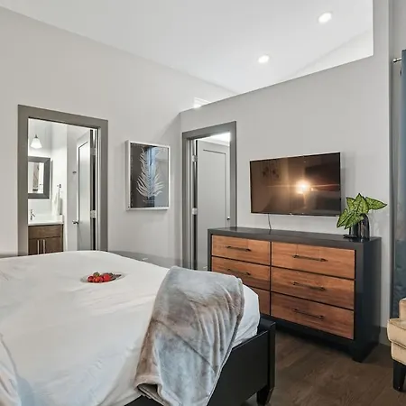 3br And 3ba 5 Min Dt Firepit Patio And Sleeps 10 * Nashville