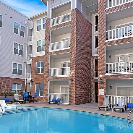 Landing - The Flats At Walden Grove Apartment *