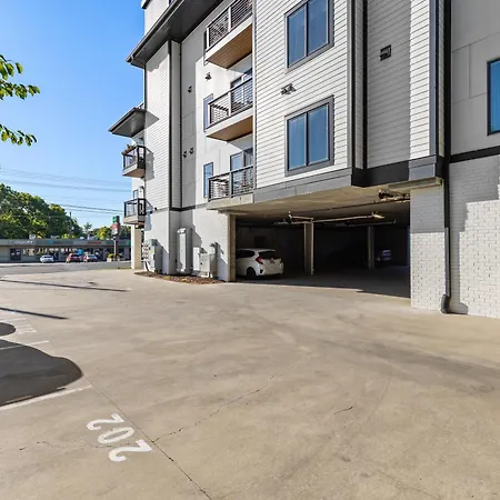 Only 4 Miles To Broadway With Free Parking And Tvs In Bedrooms * Nashville