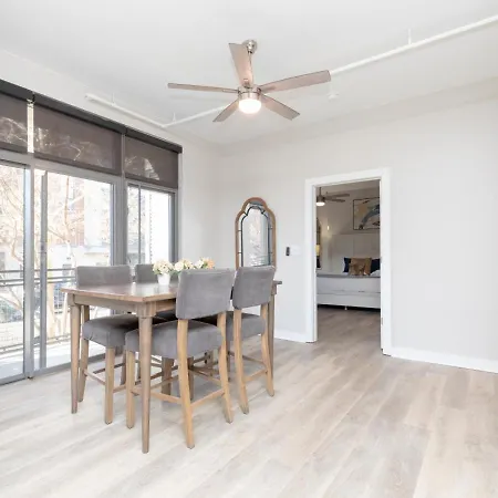 Holiday home Luxurious Downtown 2 Bedroom 2 Bath With Views 1m Nashville