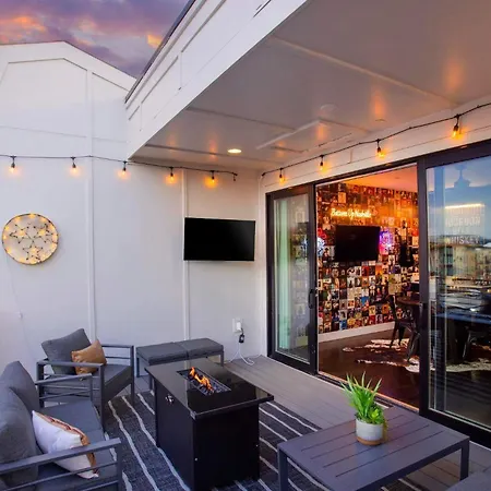 2 Adjacent Luxury Homes Rooftop Decks & Game Nashville