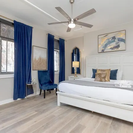 Holiday home Luxurious Downtown 2 Bedroom 2 Bath With Views 1m Nashville